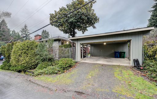 Building Photo - Beautiful 4 Bedroom Home in Matthews Beach AVAILABLE NOW!