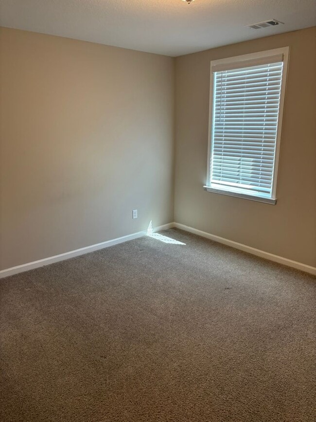 Building Photo - Welcome Home! Located in Lexington Hill Subdivision