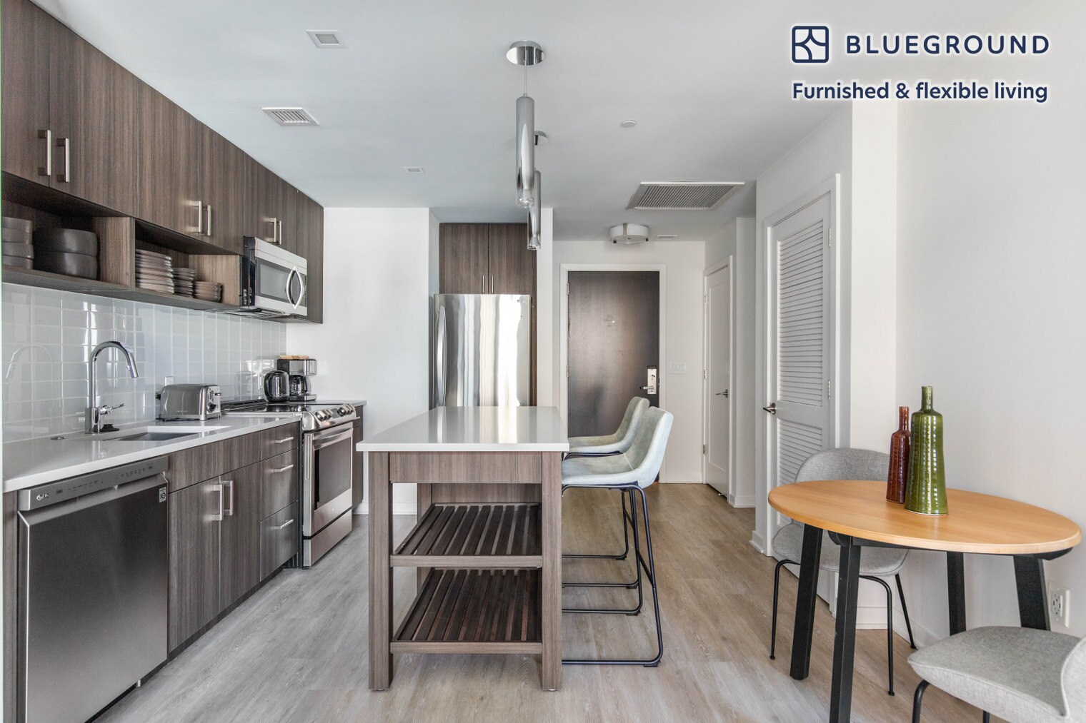 Building Photo - 400 Army Navy Dr