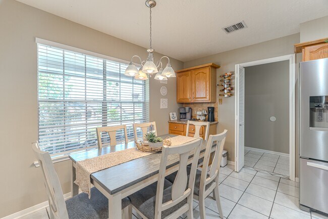 Building Photo - 13417 Bunker Hill Dr