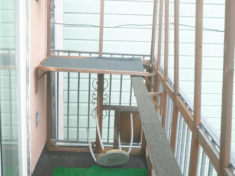 Building Photo - 2414 Clement St