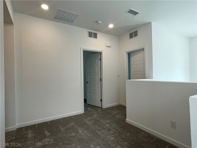 Building Photo - 6841 Chargehand Ave
