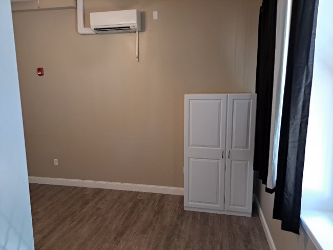 Building Photo - 8 Depot St