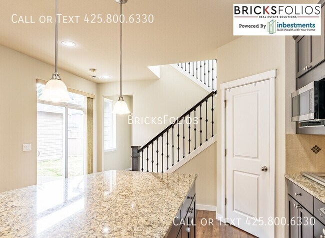Building Photo - 10251 Eastridge Dr NE