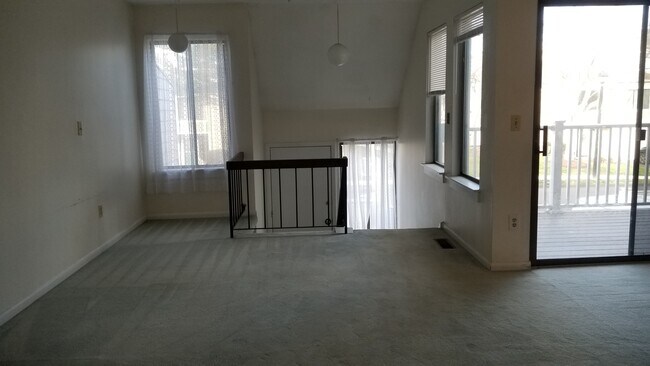 Building Photo - 212 Crosswoods Rd