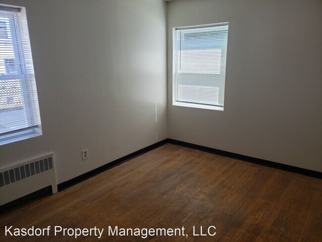 Building Photo - 4136 N Green Bay Ave