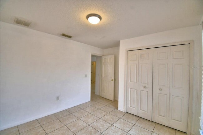 Building Photo - 662 Basingstoke Ct