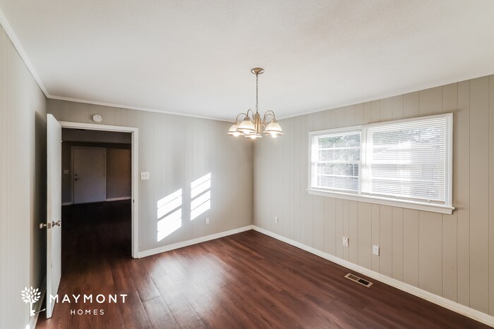 Building Photo - 5207 Pinedale Dr