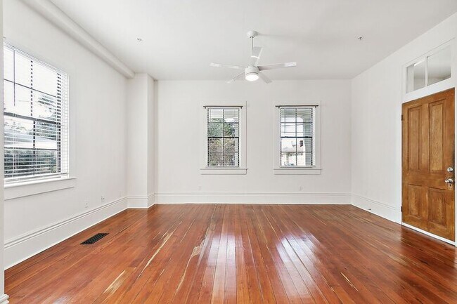 Building Photo - 2215 Second St