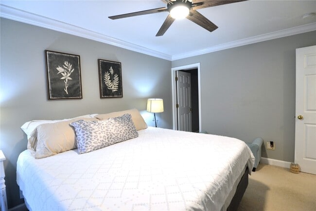 Building Photo - 5101 Hollow Wood Ct