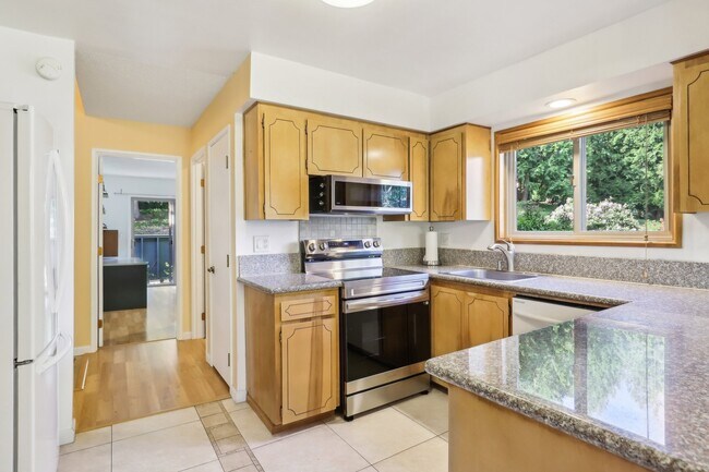 Building Photo - 4621 SW Caldew St