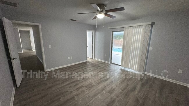 Building Photo - 12275 Linden Dr