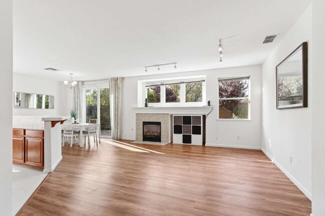 Building Photo - 3622 Arroyo Ave