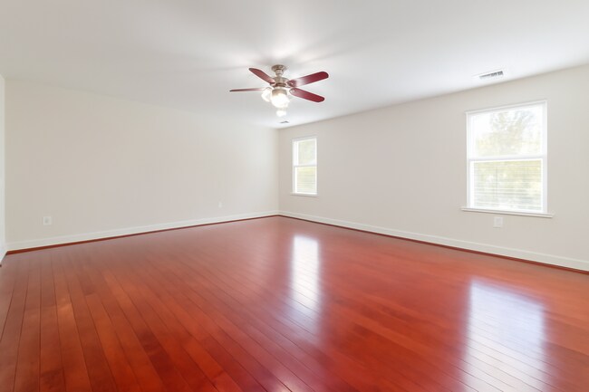 Building Photo - 3164 Lawrin Ct