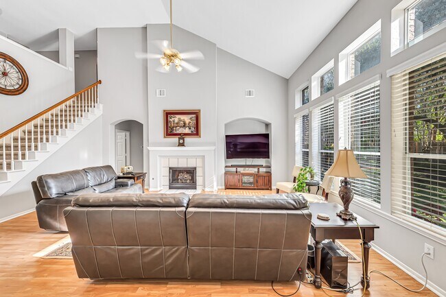 Building Photo - 23207 Willow Pond Pl