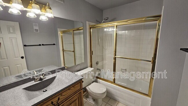 Building Photo - 3335 S Ammons St