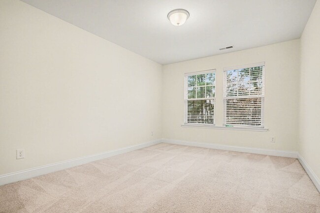 Building Photo - 3BR Like-New Townhome –  Morrisville RTP RDU