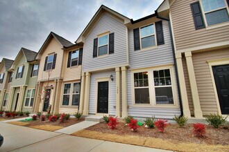 Building Photo - 753 Maypearl Ln