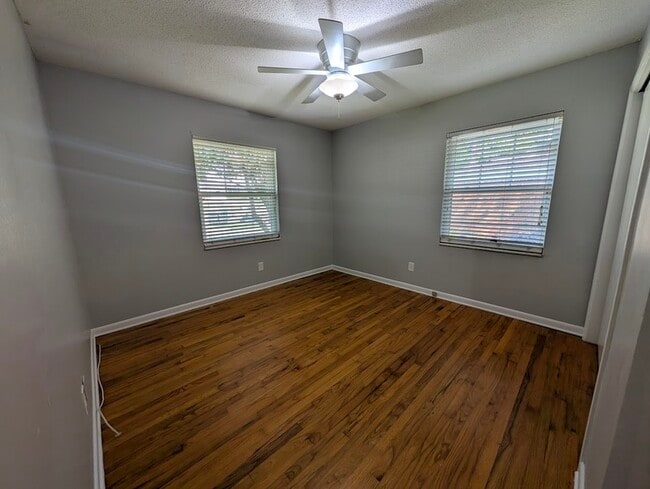 Building Photo - 1820 Medart Dr