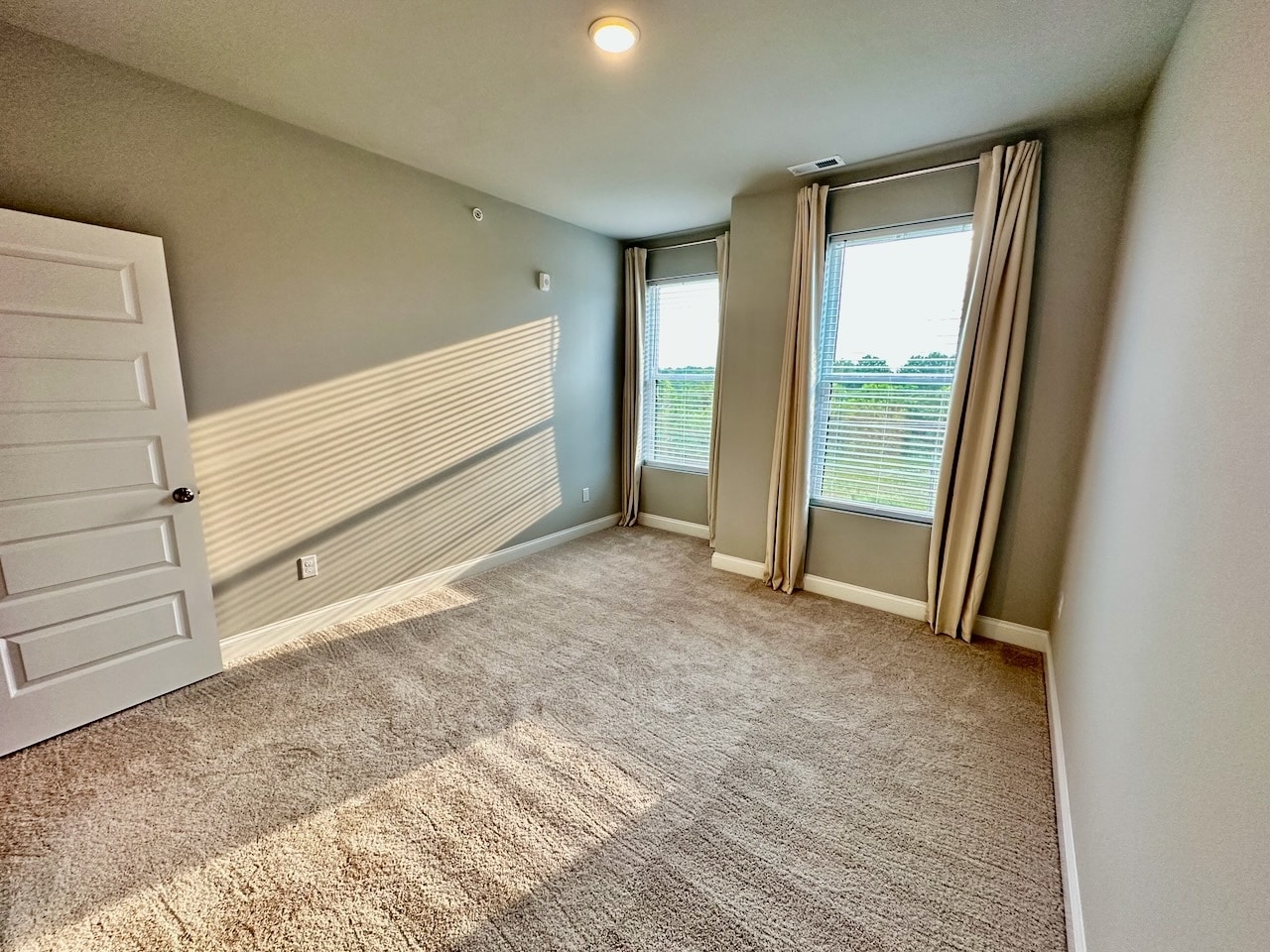 Bedroom 1 - 1253 S Blount St