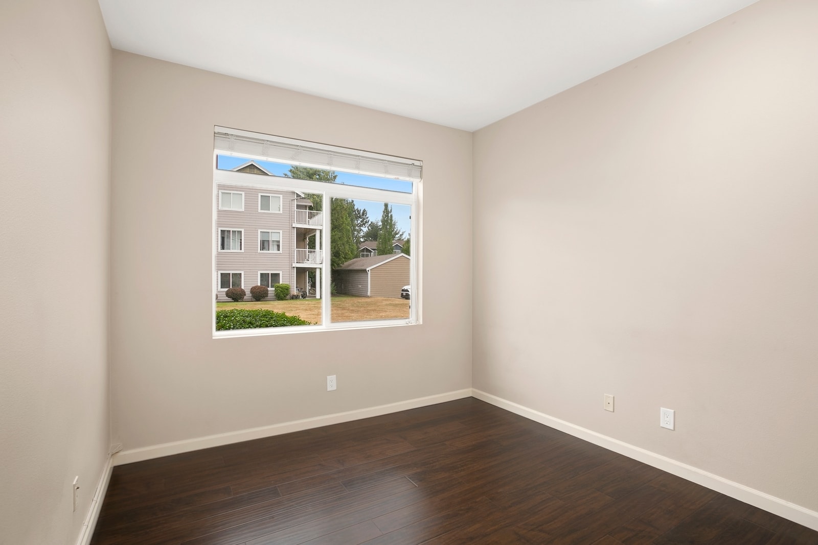 Building Photo - 571 241st Ln SE