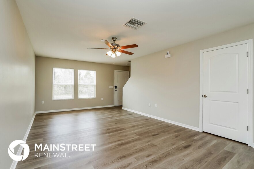 Building Photo - 3202 37th St W