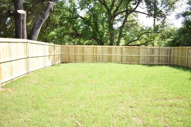 Building Photo - 1216 W Nelson St