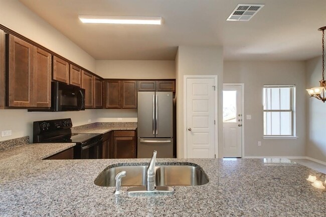 Building Photo - 1204 Garland Rd
