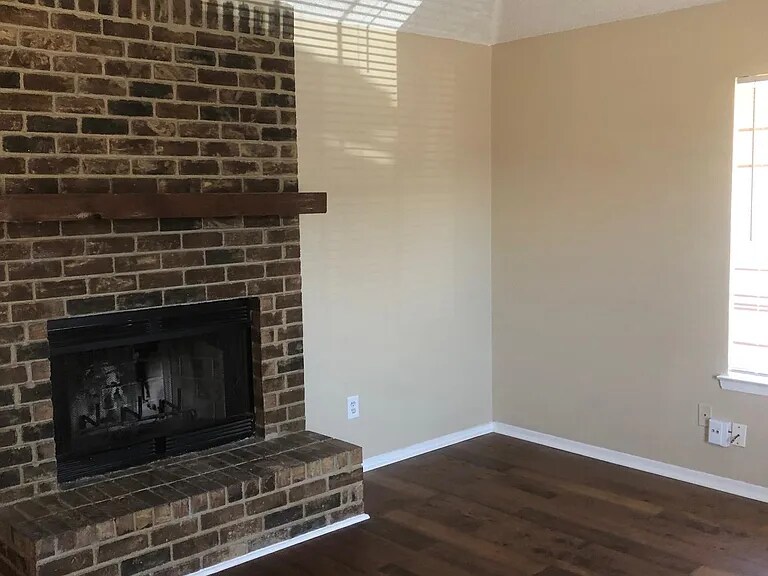 Building Photo - 5804 Tinsley Dr