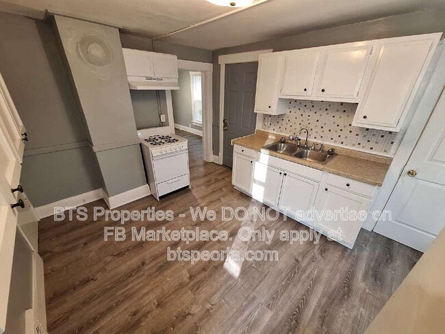 Building Photo - 1912 W Ann St