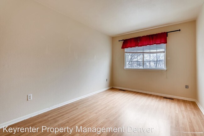 Building Photo - 6 br, 4 bath House - 1387 E 135th Pl