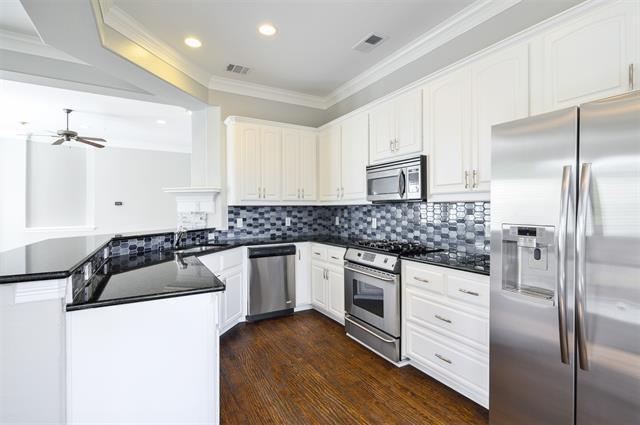 Building Photo - 18107 Frankford Lakes Cir