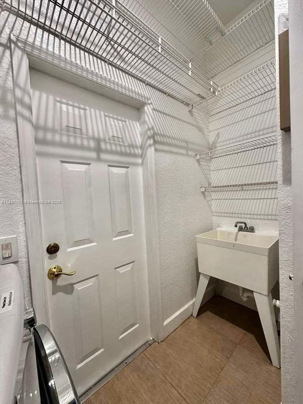 Building Photo - 1761 Aspen Ln