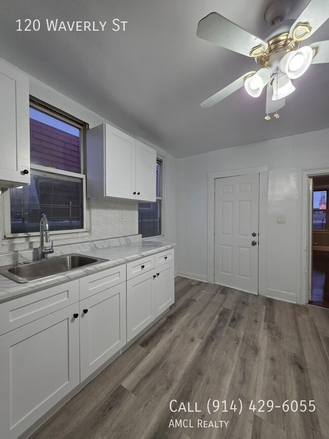 Building Photo - 120 Waverly St