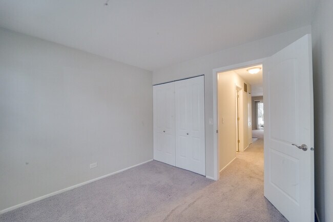 Building Photo - 160 Stirling Ln