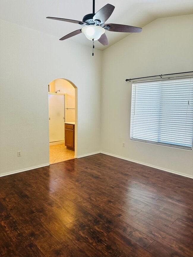 Building Photo - RANCHO DEL LAGO - 3 Bedroom 2 Bath - Price...
