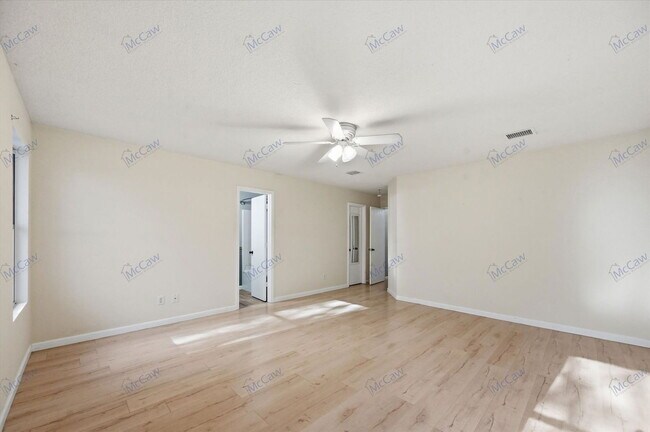 Building Photo - 8401 Swan Park Dr