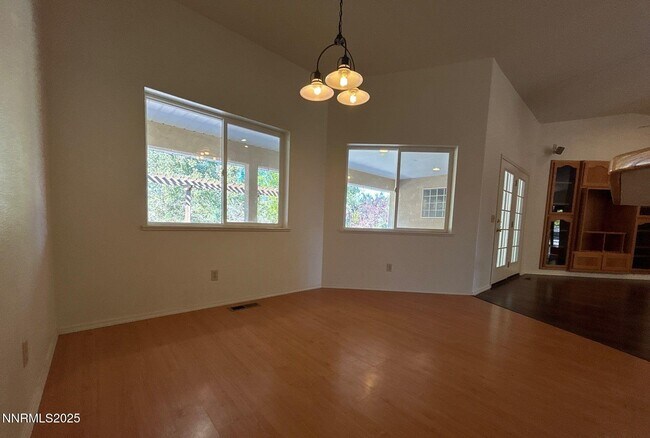 Building Photo - 5390 Vinewood Cir
