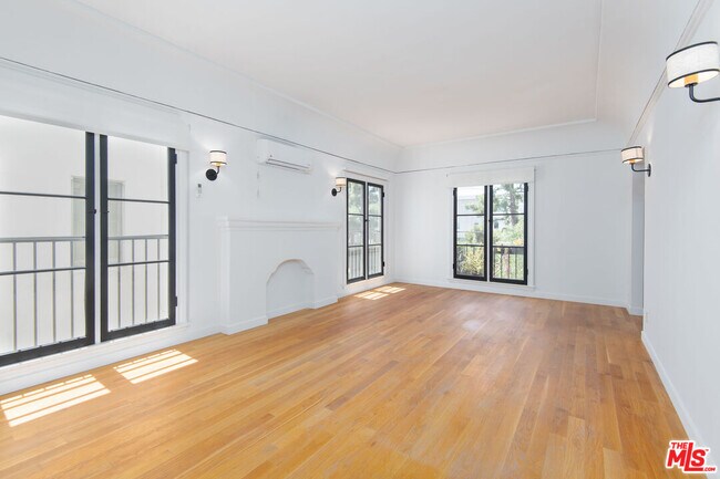 Building Photo - 900 Orange Grove Ave