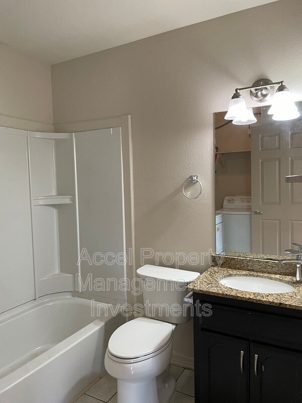 Building Photo - 201 Gastel Cir