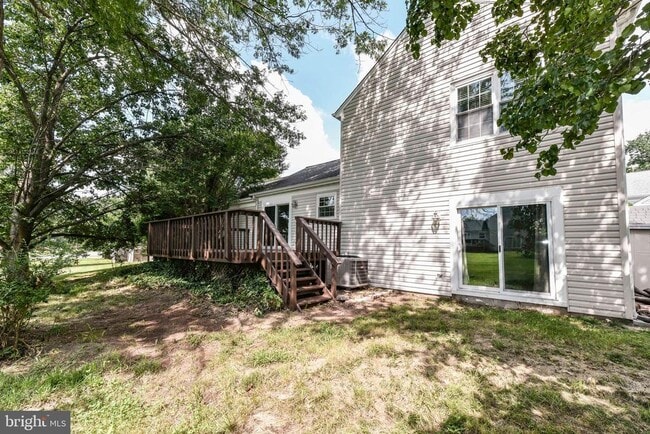 Building Photo - 10135 Forest Hill Cir