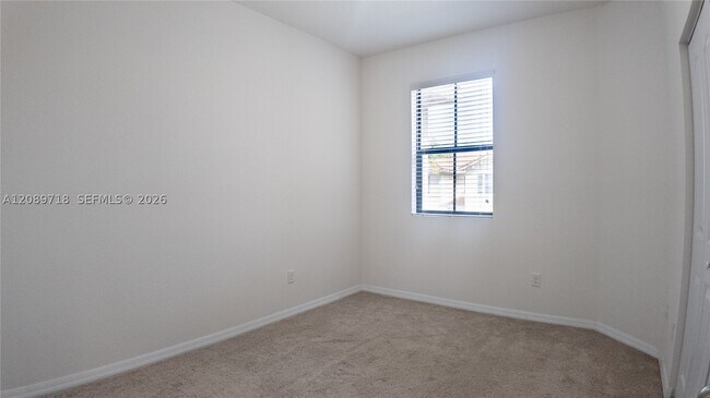 Building Photo - 1042 NW 33rd St