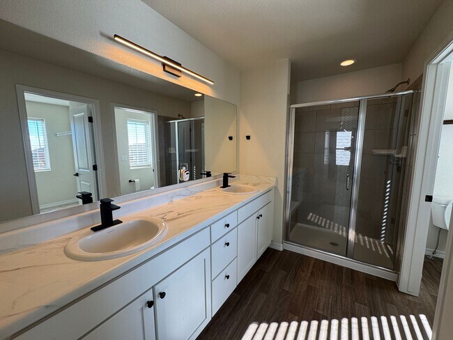 Building Photo - Spacious 3-Bedroom, 3-Bathroom Two-Story Home with Modern Finishes & Fenced Yard