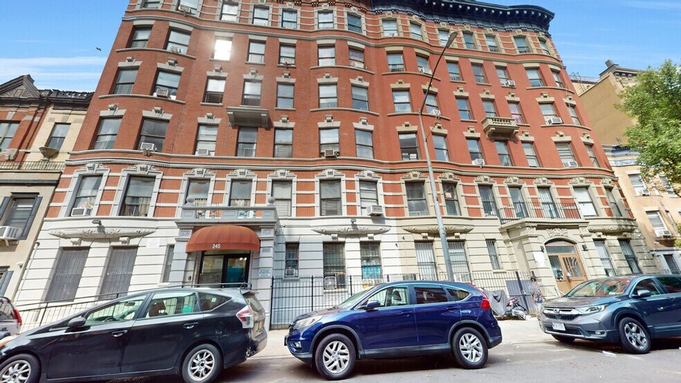 Building Photo - 245 W 113th St