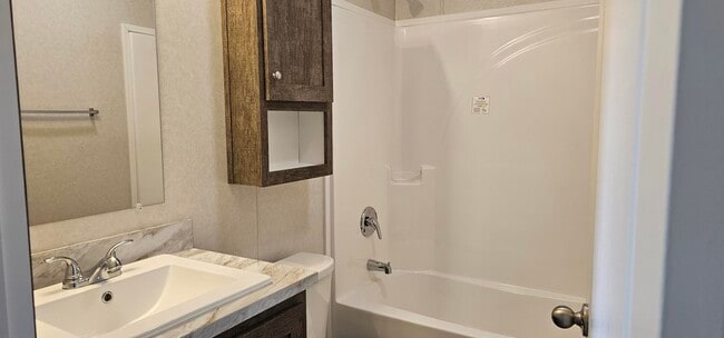 Building Photo - 100 Orchid Dr