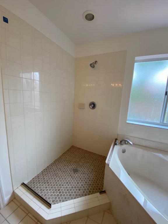 Building Photo - 9634 Roundstone Cir