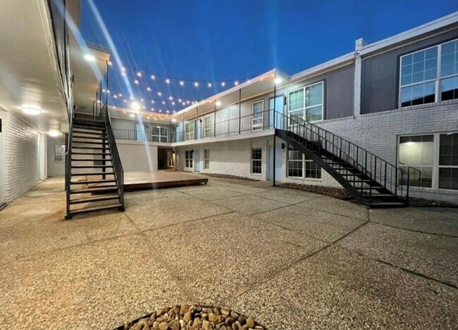Building Photo - 9711 Linkmeadow Ln