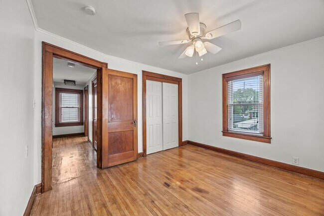 Building Photo - 1549 Meadow Rd