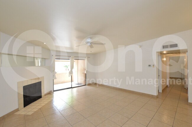 Building Photo - 7950 E Starlight Way