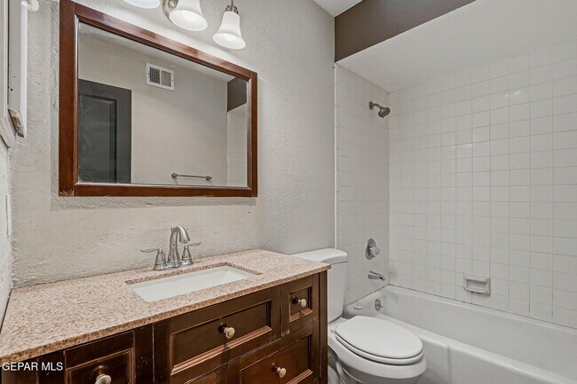 Building Photo - 604 La Chapa Ave